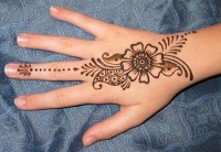 /album/henna-modele1/henna-hand-painting-jpg1/